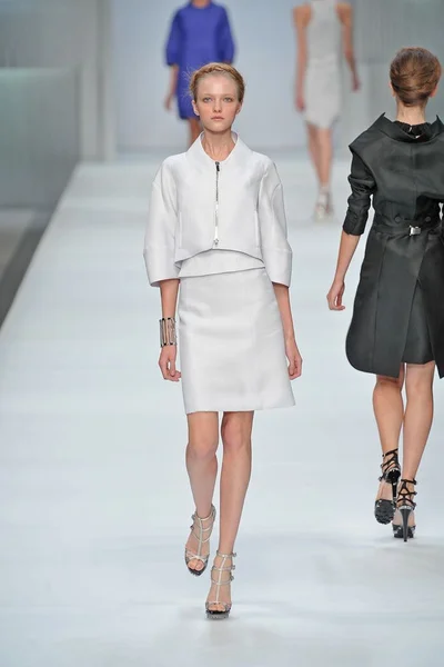 Look 46